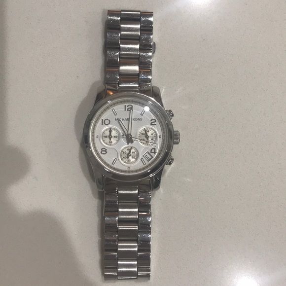 Michael Kors Watch - Picture 2 of 6